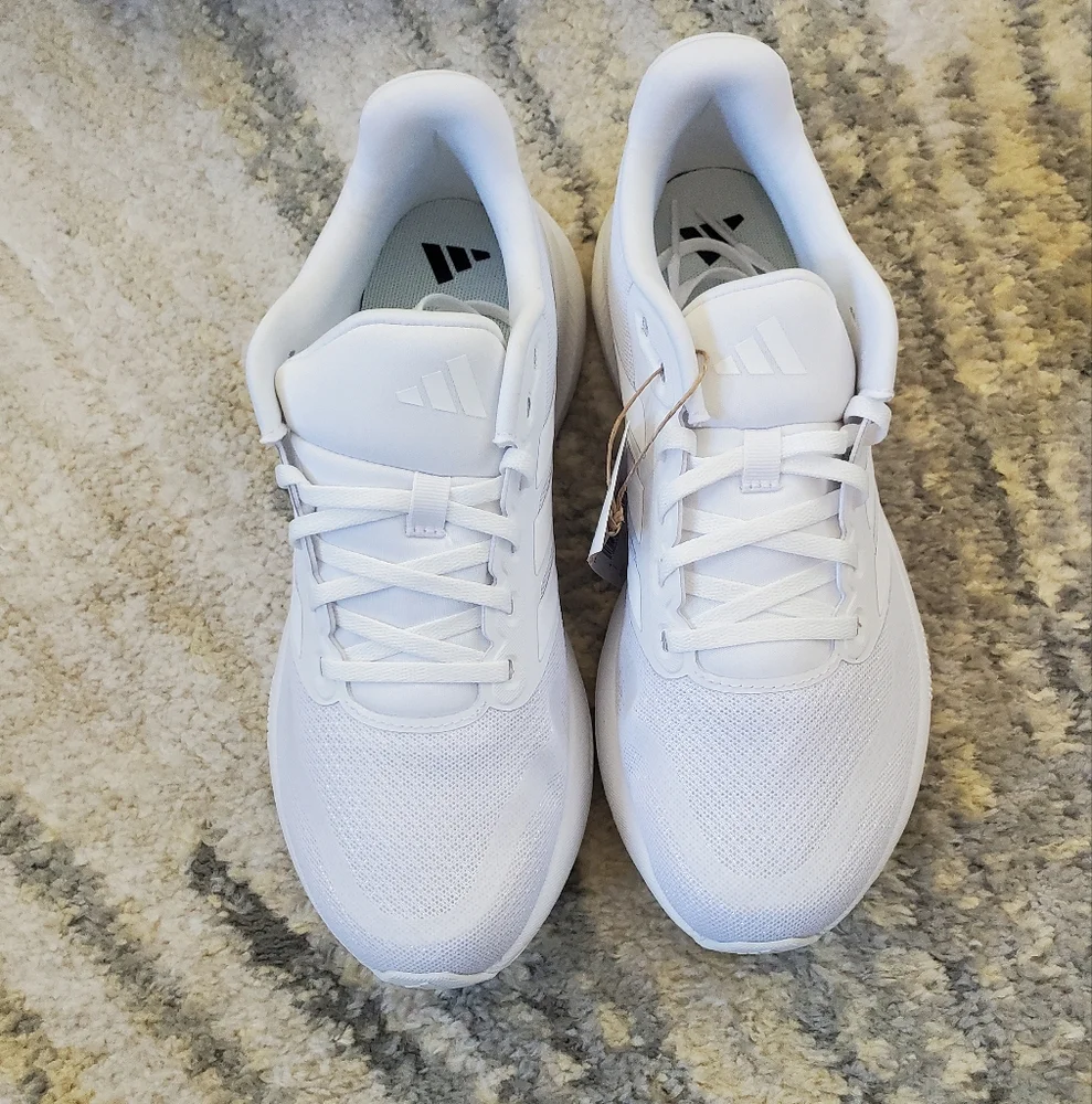 NWT Adidas Runfalcon 5